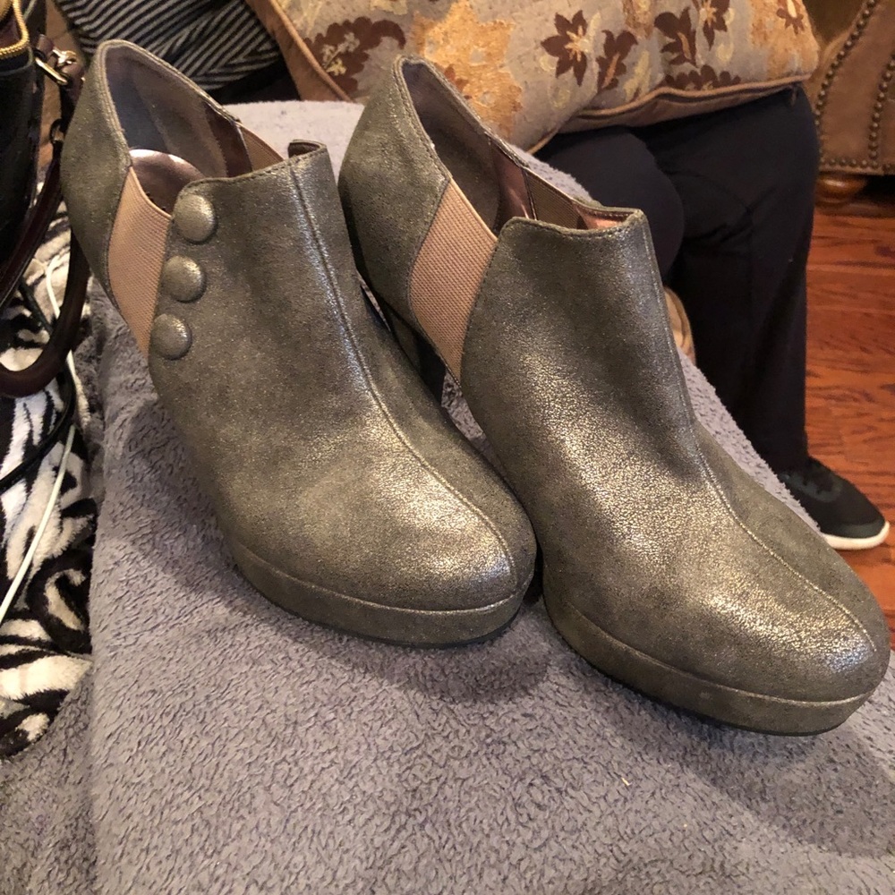 Size 10 Unlisted booties Pewter